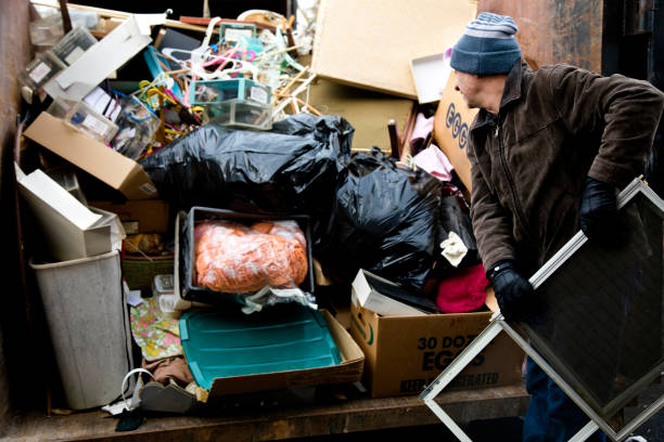 Best Furniture Removal  in St Clair Shores, MI